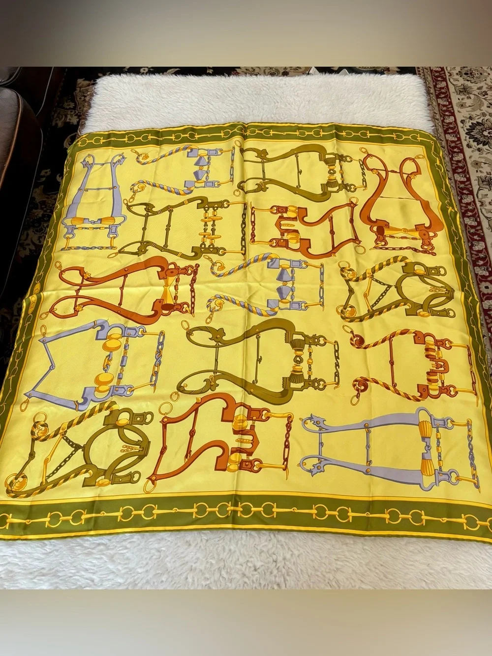 Gucci 100% Silk Multicolor Large Shawl/Scarf size 33.5”
